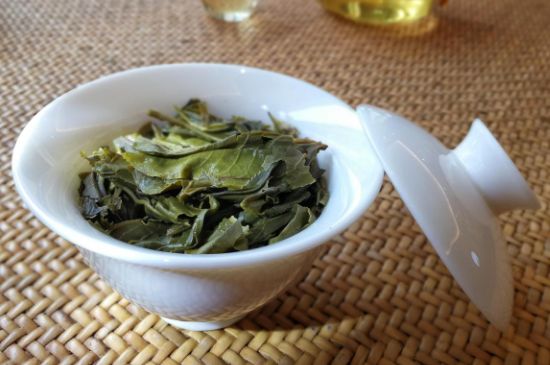 干吃茶葉致癌嗎，長期吃干茶葉的危害