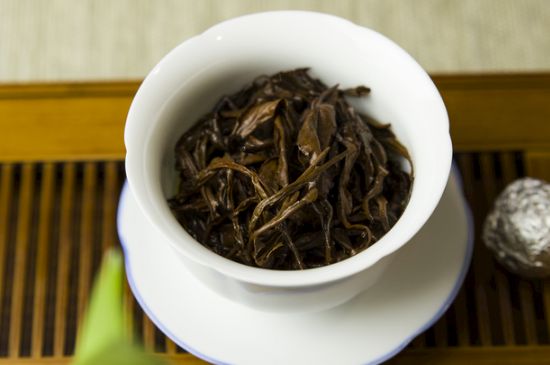 干吃茶葉致癌嗎，長期吃干茶葉的危害