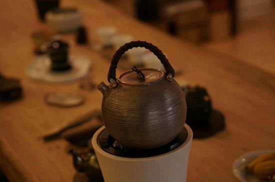蒸茶和煮茶還有泡茶有什么區(qū)別，泡茶煮茶蒸茶哪個(gè)好喝？