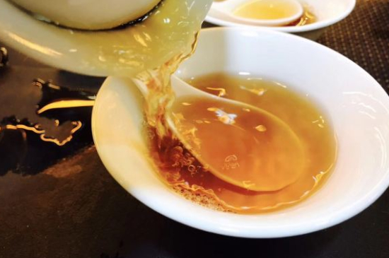 肉桂可以用紫砂壺沖泡嗎，紫砂壺能泡武夷巖茶肉桂用嗎？