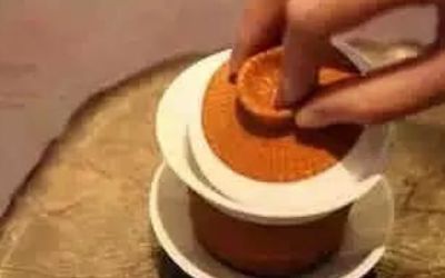 三才蓋碗的正確拿法，三才蓋碗抓碗法圖解