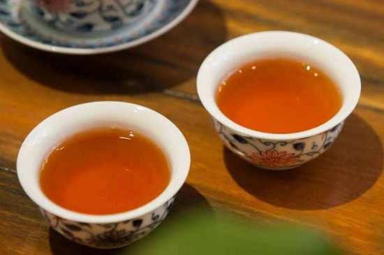 紅茶加蜂蜜的危害，蜂蜜泡茶葉的副作用