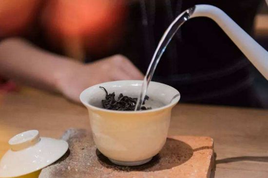 牛欄坑肉桂需不需要洗茶，武夷巖茶肉桂需要洗茶嗎？