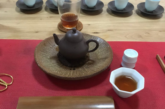 肉桂可以用紫砂壺沖泡嗎，紫砂壺能泡武夷巖茶肉桂用嗎？