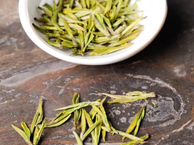 白茶品質(zhì)如何區(qū)分，白茶的優(yōu)劣質(zhì)量辨別方法