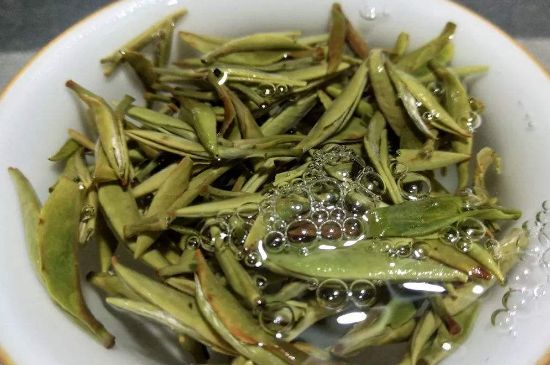 老茶和新茶哪個(gè)好，老茶好喝還是新茶好喝