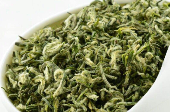 真假碧螺春泡水后區(qū)別，蘇州洞庭碧螺春怎樣鑒別好壞？