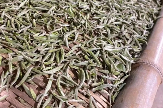 過(guò)期茶葉的八大妙用，過(guò)期的陳茶葉還能干什么用？