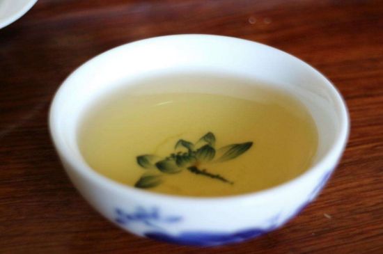 茉莉香精茶的鑒別方法，茉莉茶加香精怎樣識別？