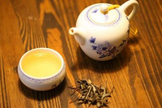 什么茶葉容易放香精，香精茶有什么危害？