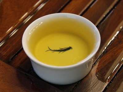 如何通過茶湯辨別好茶，<a href=http://www.xmluana.com/fenlei/ target=_blank class=infotextkey>六大茶類</a>茶湯顏色標(biāo)準(zhǔn)