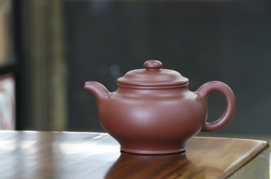 剛買的紫砂壺要怎么開壺養(yǎng)壺，<a href=http://www.xmluana.com/chaju/zisha/ target=_blank class=infotextkey>紫砂壺開壺</a>與養(yǎng)壺的方式方法