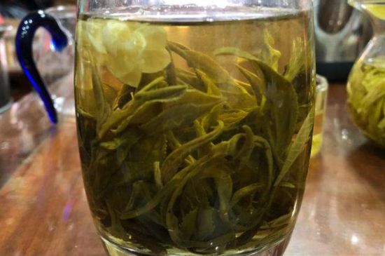 茉莉龍珠泡開后為什么都是梗，茉莉龍珠泡開后什么樣？