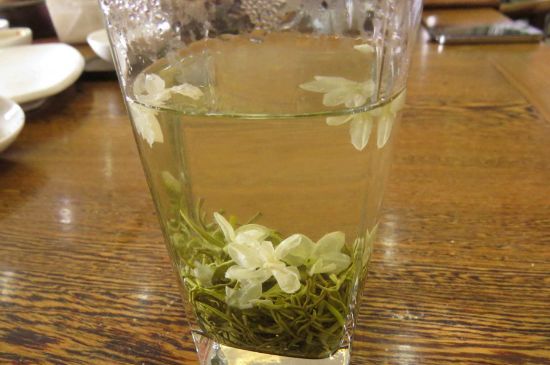 茉莉茶葉的功效與禁忌，什么人不適合喝茉莉花茶？
