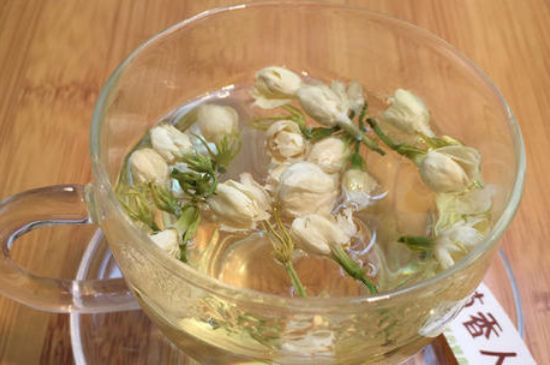 茉莉泡水禁忌，茉莉干花泡水的功效與禁忌