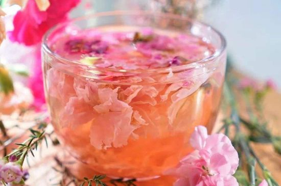 玫瑰花的最佳搭配，喝玫瑰花茶搭配什么喝好？