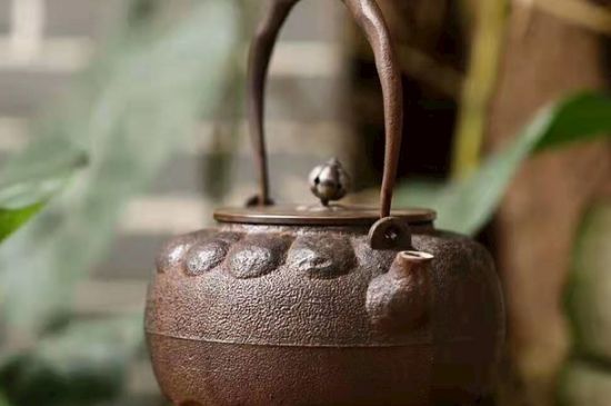 老鐵壺煮茶的害處，鐵壺為什么不能煮茶？