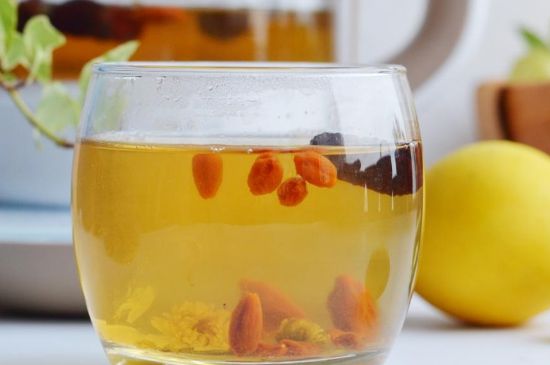 菊花茶的最佳搭配有哪幾樣，菊花茶和什么搭配喝效果好？