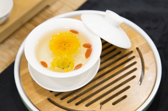 菊花茶天天喝行嗎，每天喝菊花泡茶喝好嗎？