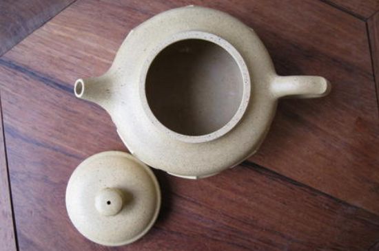 本山綠泥怎么分辨真假，真正的本山綠泥紫砂壺怎么鑒別？