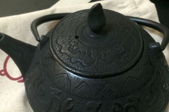 鑄鐵壺開壺方法，鑄鐵茶壺怎么開壺方法