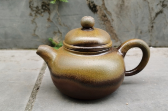 廣西欽州坭興陶可以泡多種茶嗎，坭興陶是一壺一茶嗎?