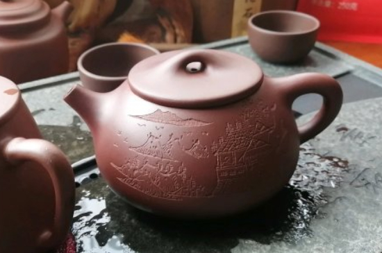 紫砂開壺和不開壺的區(qū)別，<a href=http://www.xmluana.com/chaju/zisha/ target=_blank class=infotextkey>紫砂壺開壺</a>的正確方法及開壺建議