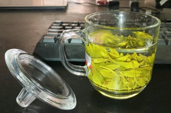 常見的七大材質(zhì)的茶具優(yōu)缺點，用什么材質(zhì)的茶具泡茶最好？