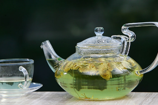 菊花茶天天喝行嗎，每天喝菊花泡茶喝好嗎？