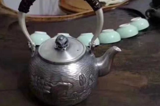 常見的七大材質(zhì)的茶具優(yōu)缺點，用什么材質(zhì)的茶具泡茶最好？