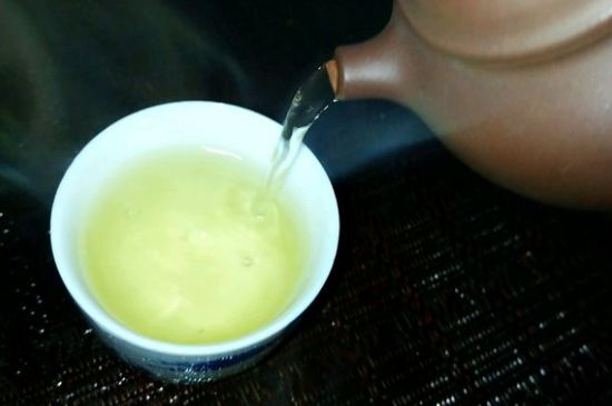一天什么時候喝黑茶最好，喝黑茶一天最佳時間和季節(jié)