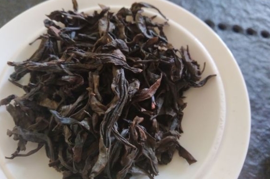 為什么喝巖茶會(huì)上火，巖茶喝多上火怎么辦？