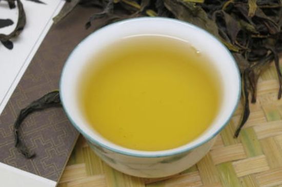 烏崠鴨屎香屬于哪類茶，鳳凰鴨屎香是紅茶還是綠茶？