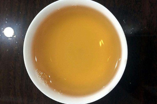 白茶三年為藥七年為寶的原理，為什么說一年茶三年藥七年寶？