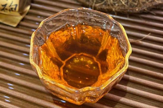 武夷巖茶大紅袍，喝起來是什么味道？