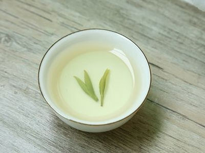 竹葉青茶怎么樣，檔次較高味道略苦價格比較貴