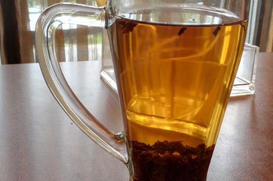 紅茶放置10年還能喝嗎，多年過期紅茶居然還能喝？