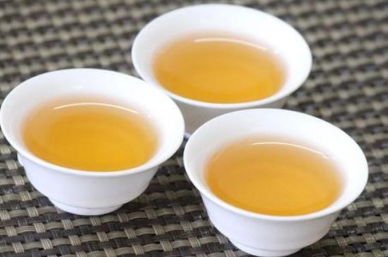 蜜蘭香和鴨屎香區(qū)別，鳳凰單樅鴨屎香vs蜜蘭香圖片對(duì)比