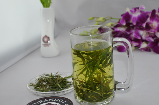竹葉青茶泡不立起來怎么回事，竹葉青茶怎么泡立起來