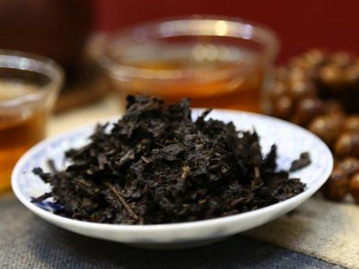 黑茶的功效與作用，長期喝黑茶有什么功效？