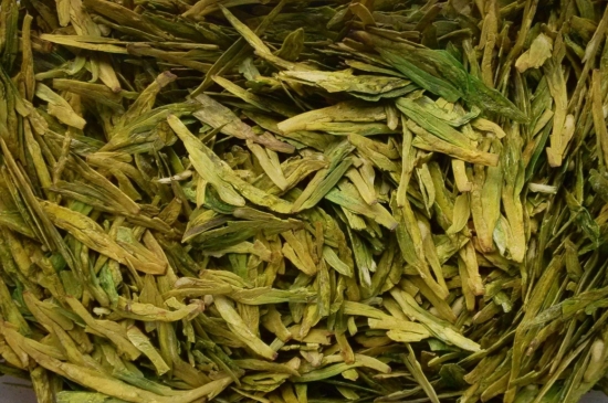 西湖龍井茶毫和發(fā)霉區(qū)別圖片，長(zhǎng)霉的龍井茶葉會(huì)是什么樣？