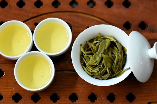烏崠鴨屎香屬于哪類茶，鳳凰鴨屎香是紅茶還是綠茶？