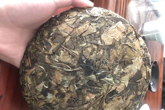 7年壽眉和2年白牡丹哪個好，老白茶壽眉與白牡丹的口感區(qū)別