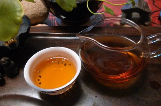 正山小種對胃好嗎，正山小種養(yǎng)胃還是傷胃