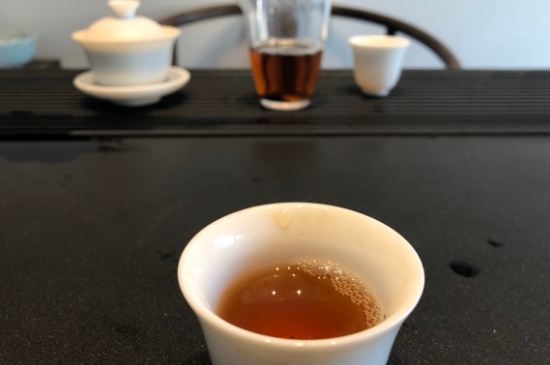 為什么喝巖茶會(huì)上火，巖茶喝多上火怎么辦？