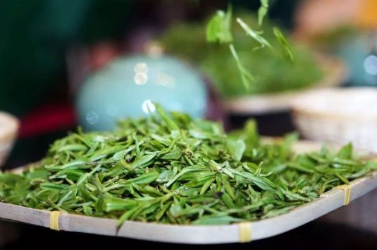 單樅茶什么季節(jié)最好喝，鳳凰單叢茶春茶好還是秋茶好？
