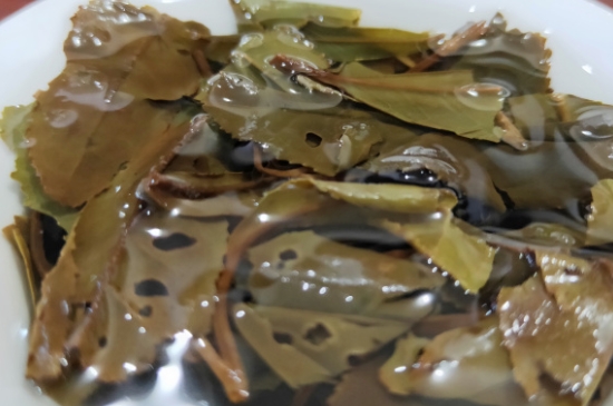 白茶三年為藥七年為寶的原理，為什么說一年茶三年藥七年寶？