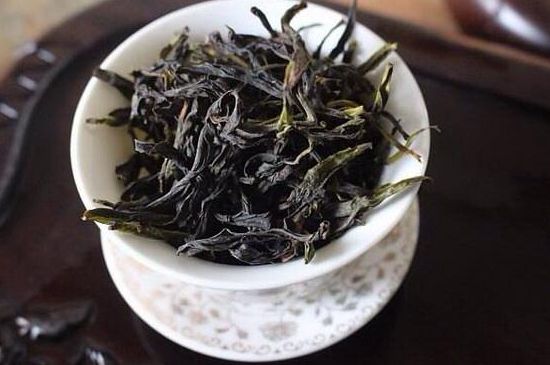鴨屎香單叢雪片茶的特點(diǎn)，鳳凰雪片茶有什么特點(diǎn)？