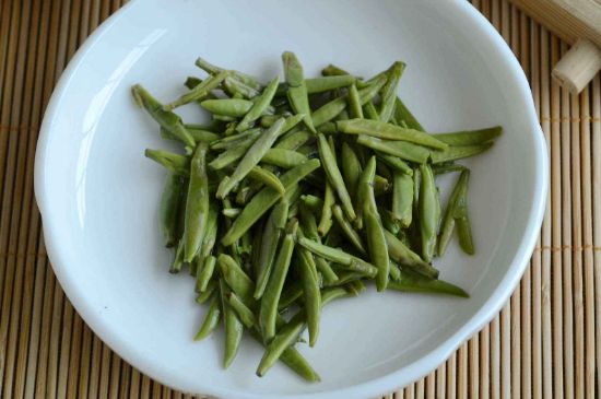 雀舌和竹葉青的區(qū)別，雀舌對比竹葉青圖片