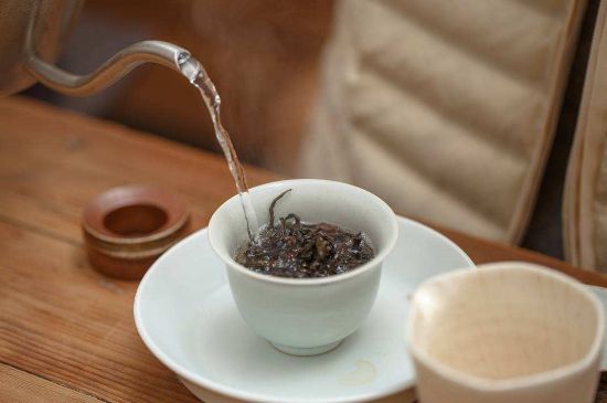 為什么喝巖茶看不起別的茶，喝巖茶的看不上所有茶類？